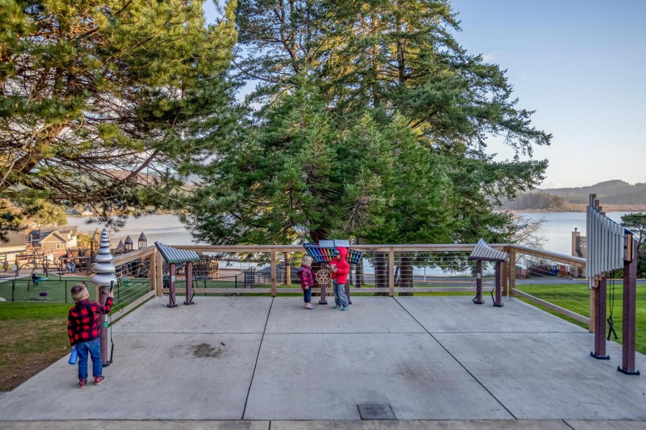 Cascade Cottage Lincoln City Exterior photo